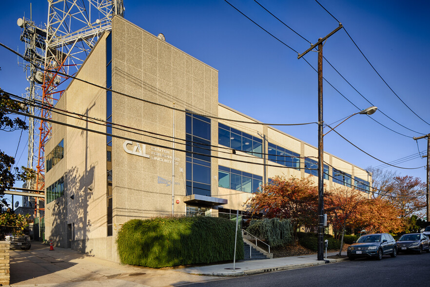 4000 Chesapeake St NW, Washington, DC en alquiler - Foto del edificio - Imagen 2 de 6