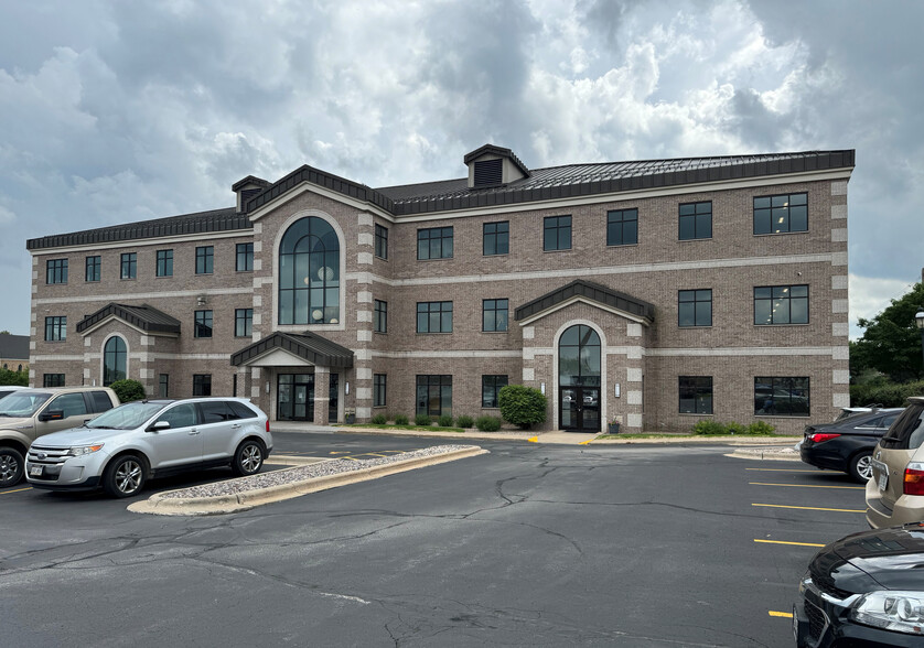 325 Reid St, De Pere, WI en alquiler - Foto del edificio - Imagen 1 de 15