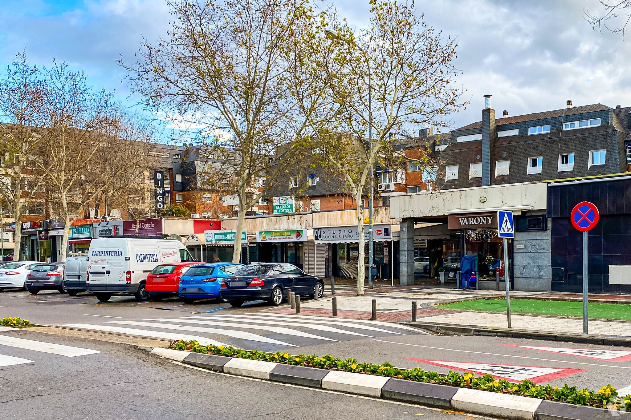 Avenida de los Reyes Católicos, 8, Majadahonda, Madrid en alquiler Foto principal- Imagen 1 de 5
