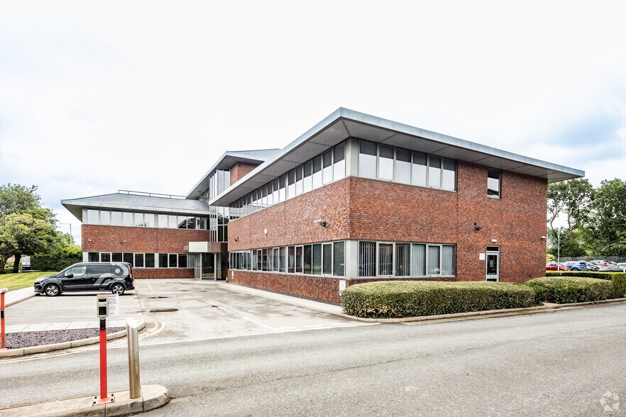 Wilmslow Rd, Cheadle en alquiler - Foto del edificio - Imagen 1 de 4