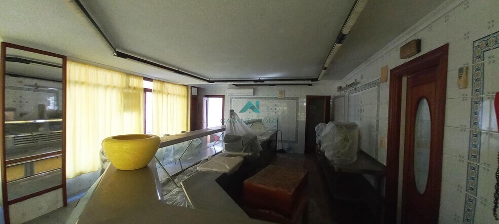 Local en Santoña, Cantabria en venta - Foto del interior - Imagen 2 de 8