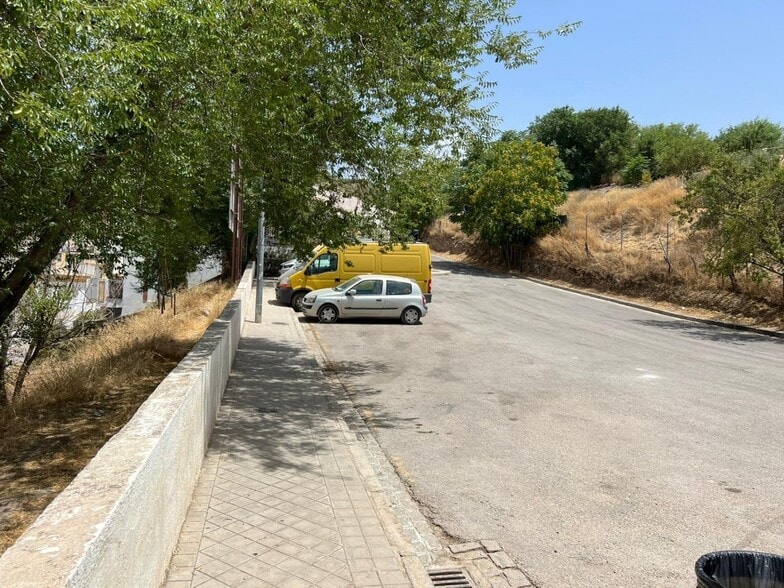 Calle Aljarafe, 2, Granada, Granada en venta - Foto del edificio - Imagen 2 de 8
