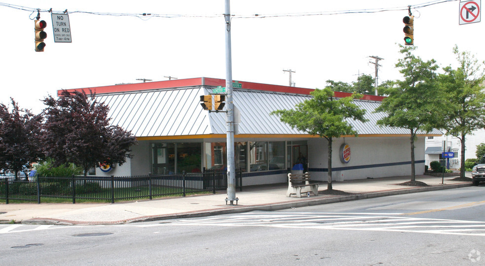 2033 Eastern Ave, Baltimore, MD en alquiler - Foto del edificio - Imagen 3 de 10