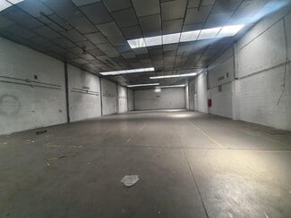 Más detalles de Calle de las Moriscas, Dos Hermanas, la, Dos Hermanas - Nave en alquiler