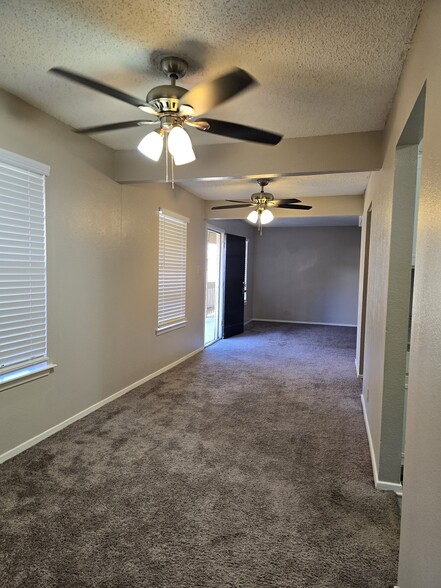 4651 Oakwood Dr, Odessa, TX en venta - Foto del interior - Imagen 3 de 12