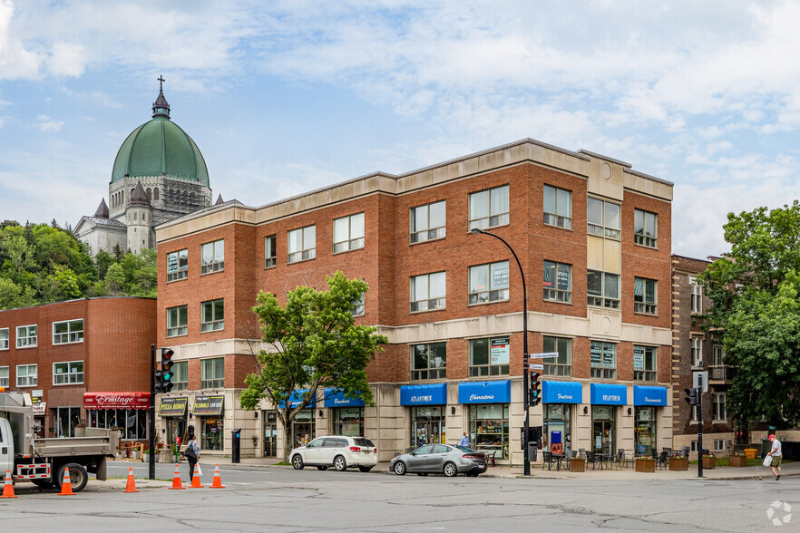 5050-5060 Ch de la Côte-des-Neiges, Montréal, QC en alquiler - Foto principal - Imagen 1 de 4