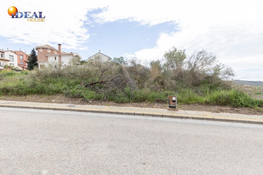 Urbanización Aben Humeya, 4, Jun, Granada en venta - Foto del edificio - Imagen 3 de 14