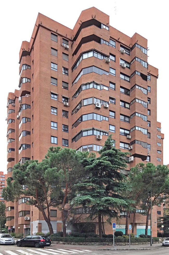 Más detalles de Calle de Pedro Rico, 31, Madrid - Edificio residencial​ en venta