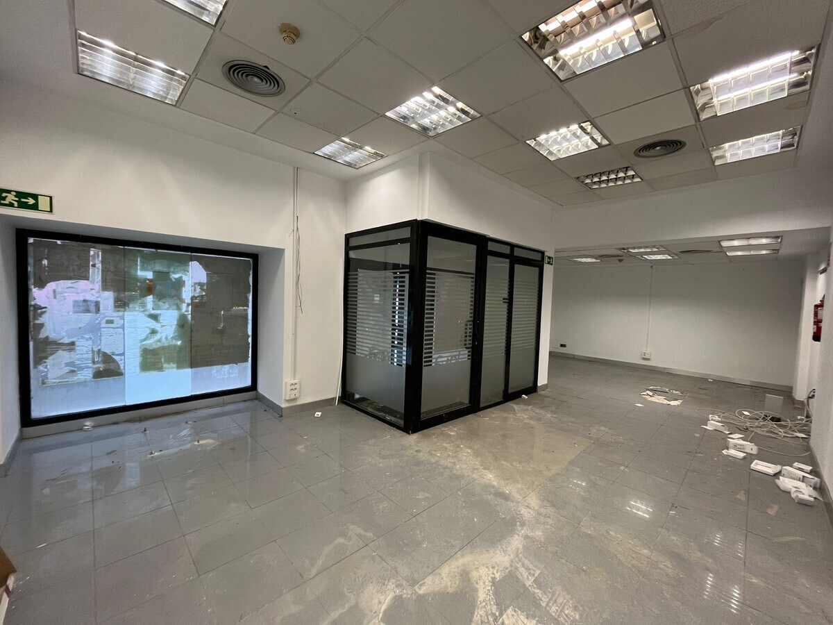 Madrid, MAD 28007 - - - Foto del interior - Image 1 of 16