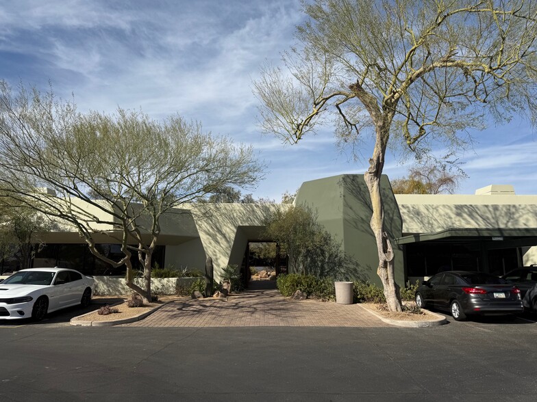 7550 E McDonald Dr, Scottsdale, AZ en alquiler - Foto del edificio - Imagen 2 de 9