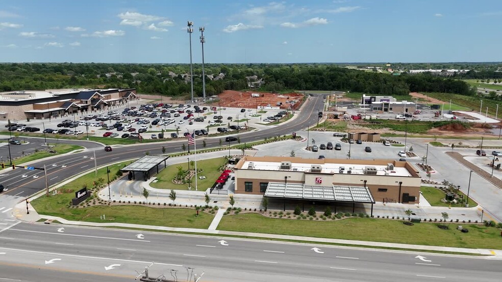 1902 Norfolk, Broken Arrow, OK en alquiler - Vídeo de anuncio comercial - Imagen 2 de 24