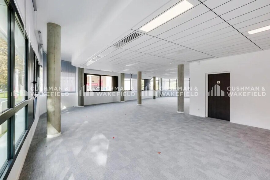 11 Chemin Du Tronchon, Champagne-au-Mont-d'Or en alquiler - Foto del edificio - Imagen 3 de 38