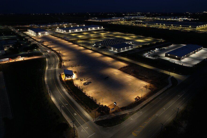 6600 Lancer Boulevard, San Antonio, TX en alquiler - Foto del edificio - Imagen 1 de 11