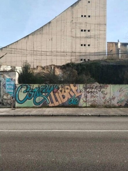 Calle Melquiades Álvarez, 51, Langreo, Asturias en venta - Foto del edificio - Imagen 2 de 6