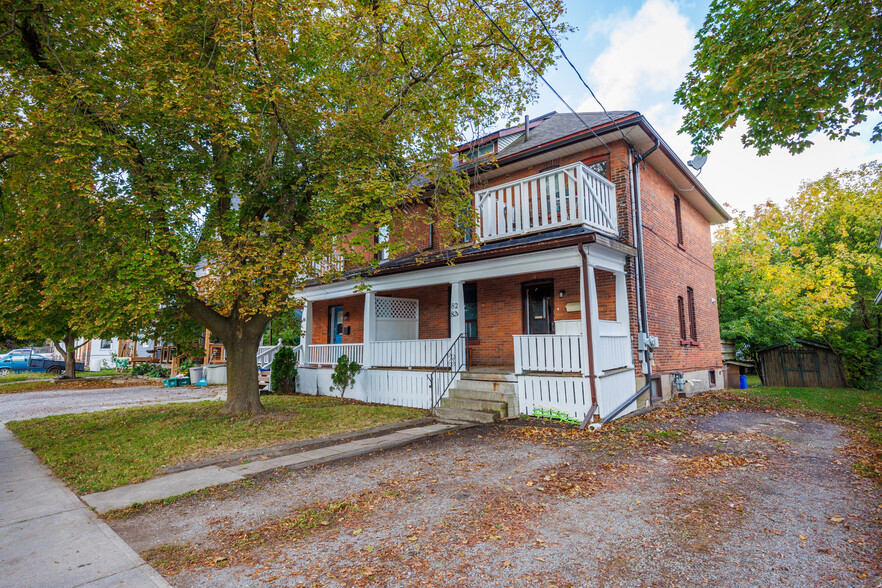 82 W Durham St, Kawartha Lakes, ON en venta - Foto del edificio - Imagen 2 de 39