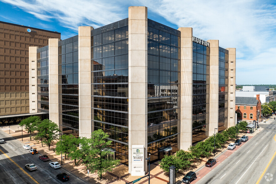 100 N Broadway St, Wichita, KS en alquiler - Foto del edificio - Imagen 1 de 22