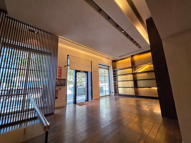 Más detalles de Calle de Serrano, 96, Madrid - Local en alquiler