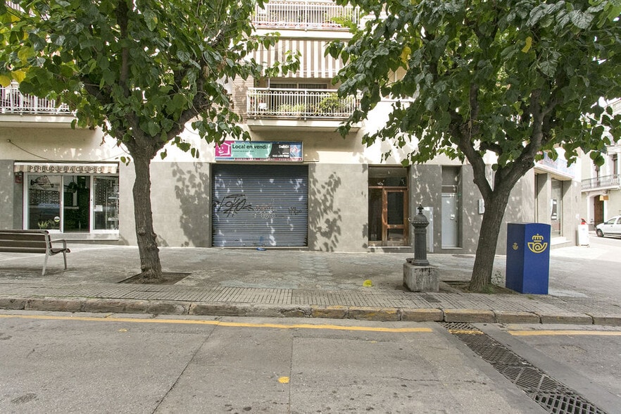 Edificio residencial en Sant Vicenç dels Horts, Barcelona en venta - Foto del edificio - Imagen 2 de 2