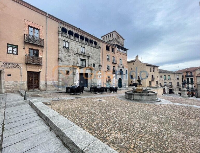 Plaza de San Martín, 3, Segovia, Segovia en venta - Foto del edificio - Imagen 3 de 9