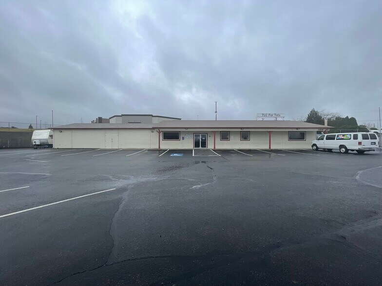 3202 12th Avenue Rd, Nampa, ID en venta - Foto del edificio - Imagen 1 de 1