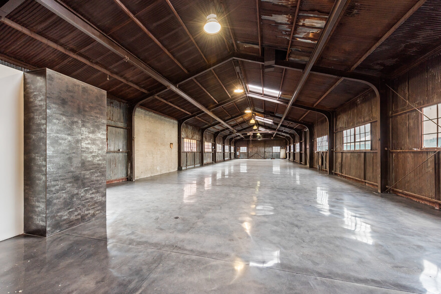 2503 N Ontario St, Burbank, CA en alquiler - Foto del interior - Imagen 1 de 21