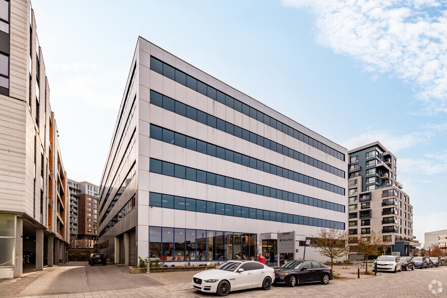 5000 Rue Buchan, Montréal, QC en alquiler - Foto del edificio - Imagen 2 de 16