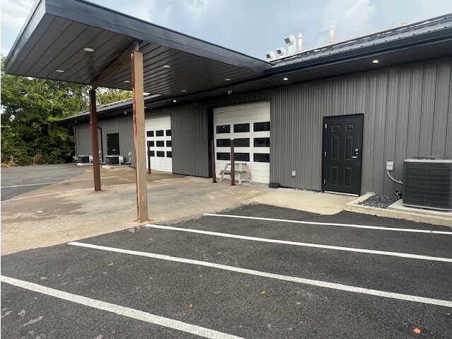 610 Cave Mill Rd, Bowling Green, KY en venta - Foto del edificio - Imagen 3 de 24