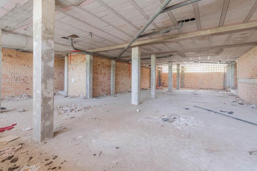 Local en Lucena, Córdoba en venta - Foto de la construcción - Imagen 3 de 6