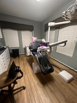 Más detalles de 430 Bridge Plaza Dr, Manalapan Township, NJ - Oficina en venta