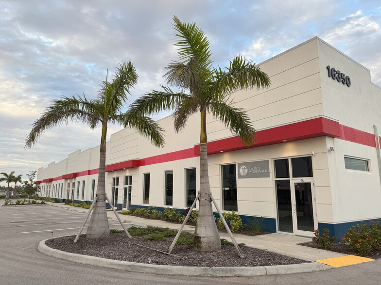 16350 Innovation Ln, Fort Myers, FL en alquiler - Foto del edificio - Imagen 2 de 6