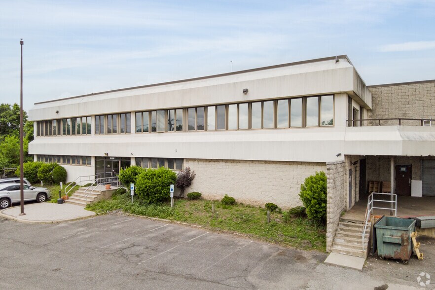 120 Industrial Ave, Little Ferry, NJ en alquiler - Foto del edificio - Imagen 2 de 5
