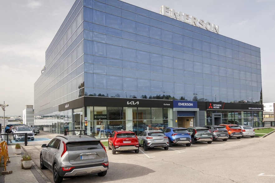 Calle Francisco Gervás, 1, Alcobendas, Madrid en alquiler - Foto del edificio - Imagen 2 de 5