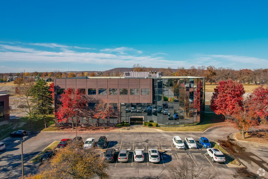 6450 S Lewis Ave, Tulsa, OK en alquiler - Foto del edificio - Imagen 2 de 5