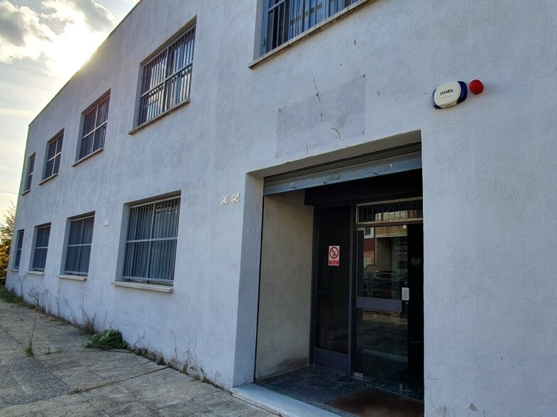 Nave en Esplugues de Llobregat, Barcelona en alquiler - Foto del edificio - Imagen 3 de 50
