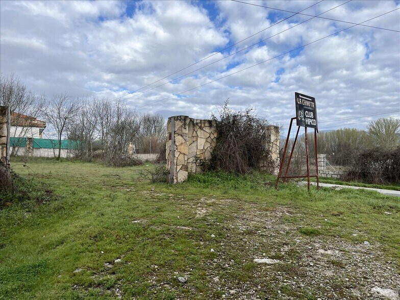 Camino de Umbrias Urb Prado Concejo, 14, Navaluenga, Ávila en venta - Foto del edificio - Imagen 2 de 31