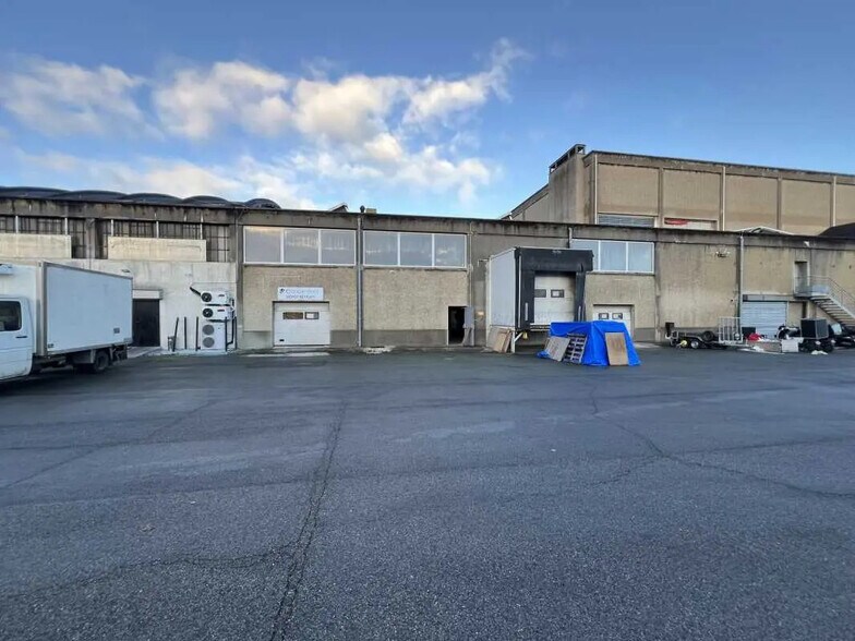 160 Avenue Paul Vaillant Couturier, La Courneuve en alquiler - Foto del edificio - Imagen 3 de 35