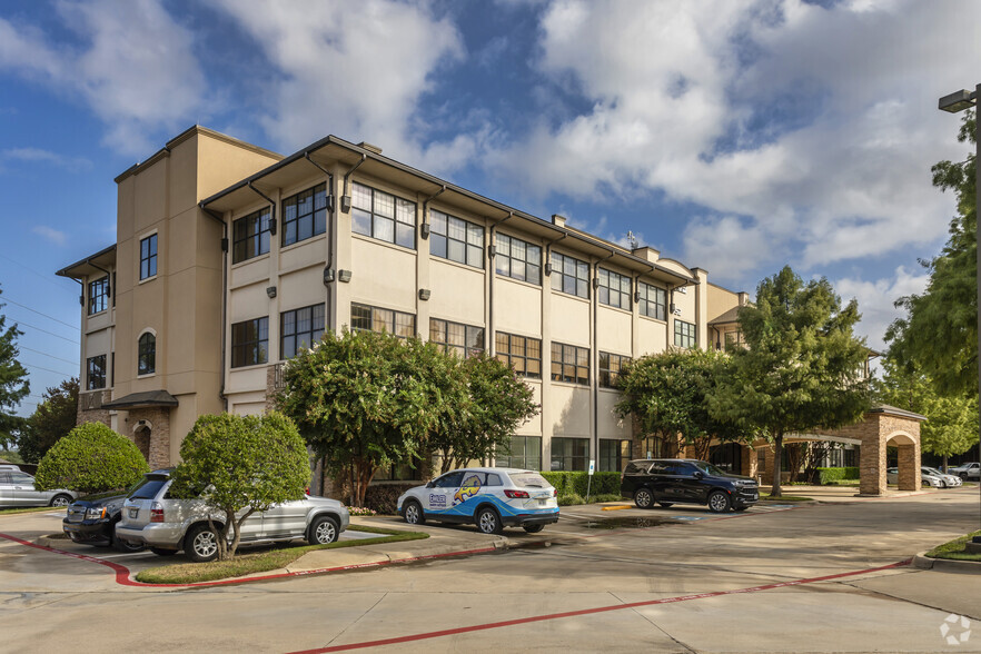 1452 Hughes Rd, Grapevine, TX en alquiler - Foto del edificio - Imagen 1 de 8