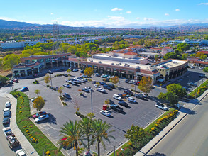 Cinema & Bouquet, Santa Clarita, CA - vista aérea  vista de mapa