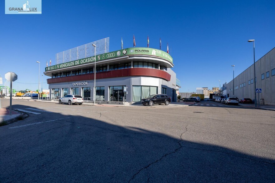 Local en Peligros, Granada en venta - Foto del edificio - Imagen 2 de 50
