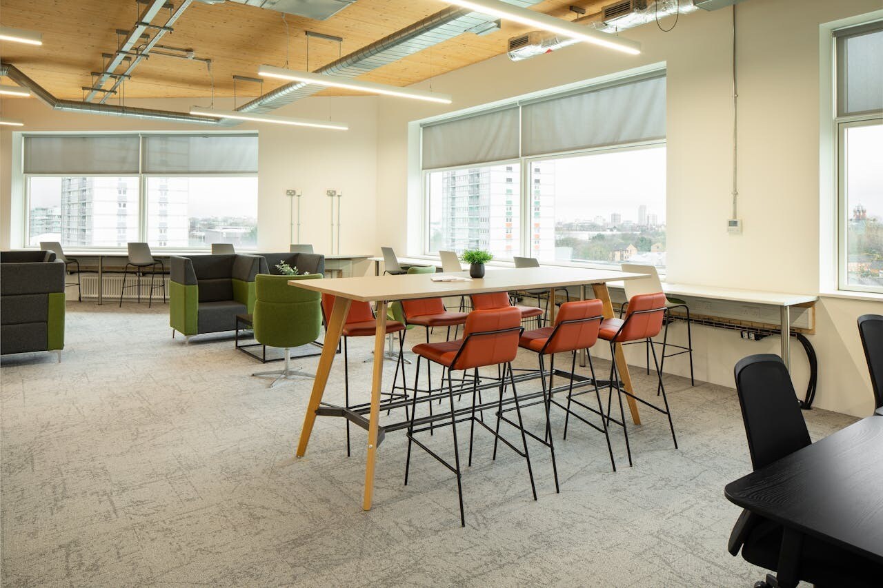 3 Sugar House Ln, London en alquiler Foto del interior- Imagen 1 de 16