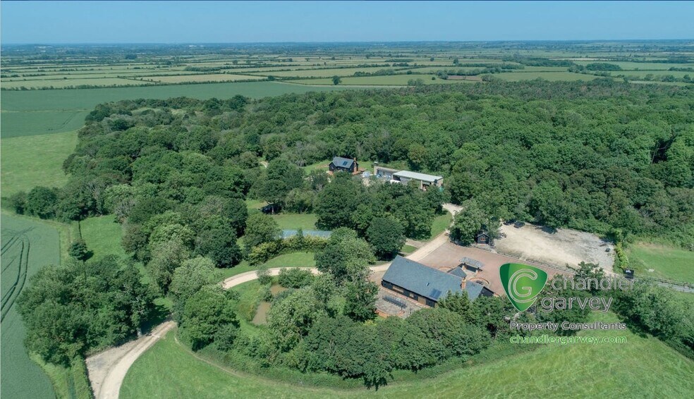 Kingswood Ln, Aylesbury en alquiler - Foto del edificio - Imagen 2 de 44