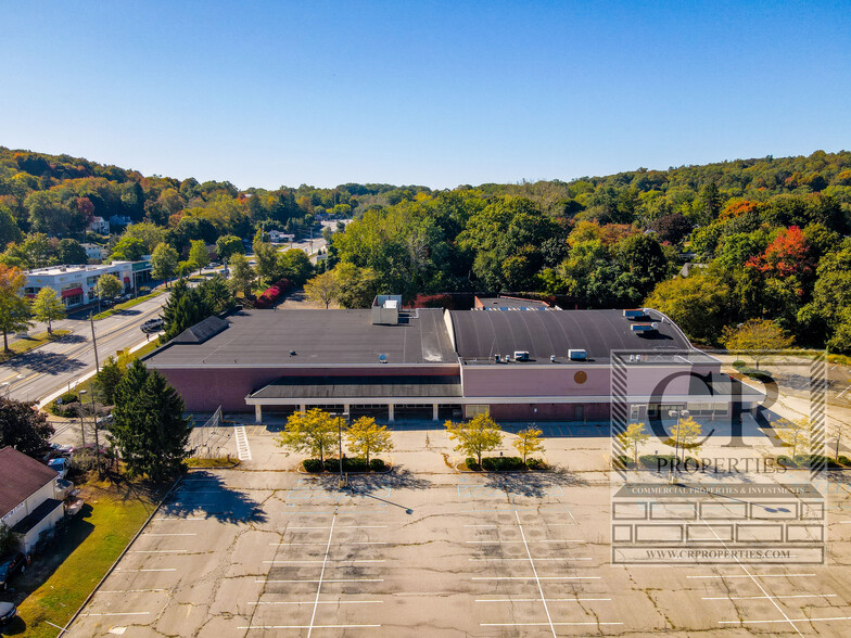 2094 E Main St, Cortlandt Manor, NY en alquiler - Foto del edificio - Imagen 1 de 32