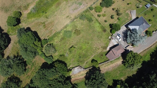 Más detalles de Caserío de la Cuesta Ayones, 14, Oviedo - Terreno en venta