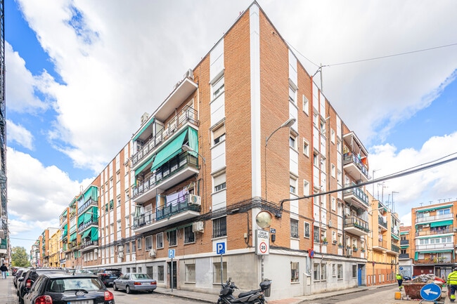 Más detalles de Calle de Carlos Domingo, 6, Madrid - Edificio residencial​ en venta