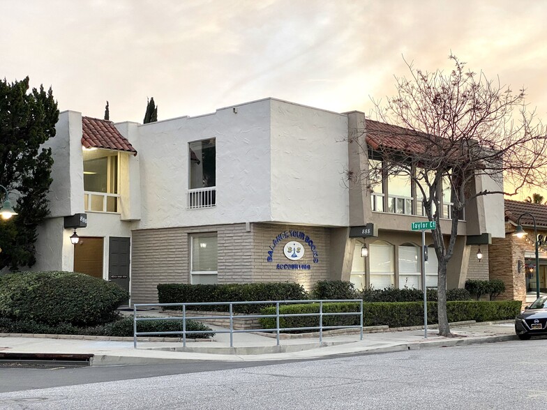 888 Thousand Oaks Blvd, Thousand Oaks, CA en alquiler - Foto del edificio - Imagen 3 de 8