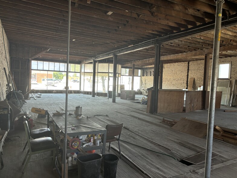 105 W Main St, Tremonton, UT en venta - Foto del interior - Imagen 2 de 5