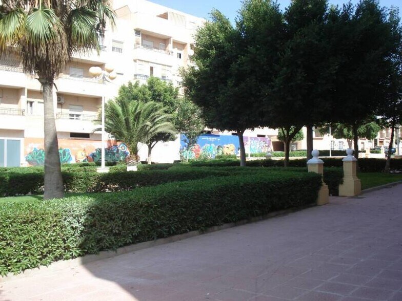 Local en El Ejido, Almería en venta - Foto del edificio - Imagen 3 de 6