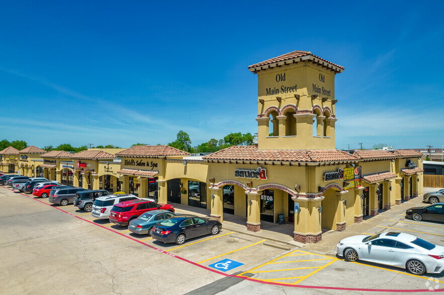 106-180 N Main St, Grapevine, TX en alquiler - Foto del edificio - Imagen 1 de 5