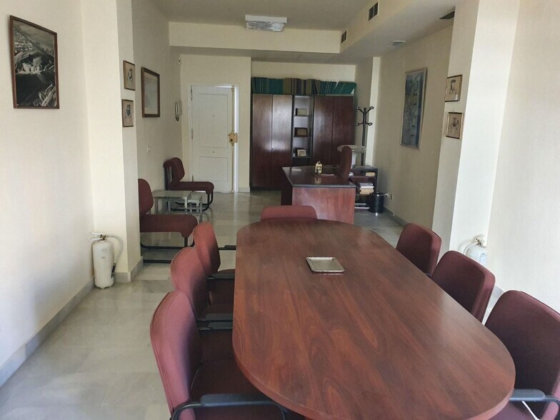 Oficina en SEVILLA en alquiler - Foto del edificio - Imagen 3 de 11