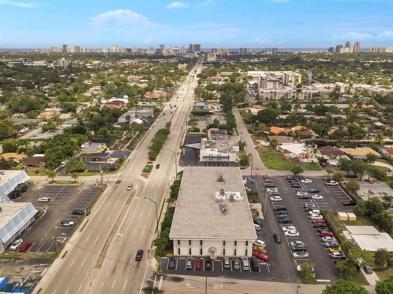 1400 E Oakland Park Blvd, Oakland Park, FL en alquiler - Foto del edificio - Imagen 3 de 8